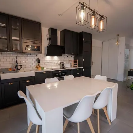 Spacious Apartment Near The Beach Bordeaux Exterior photo