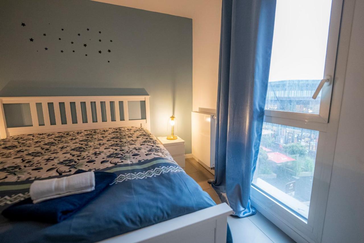Spacious Near The Apartamento Bordéus