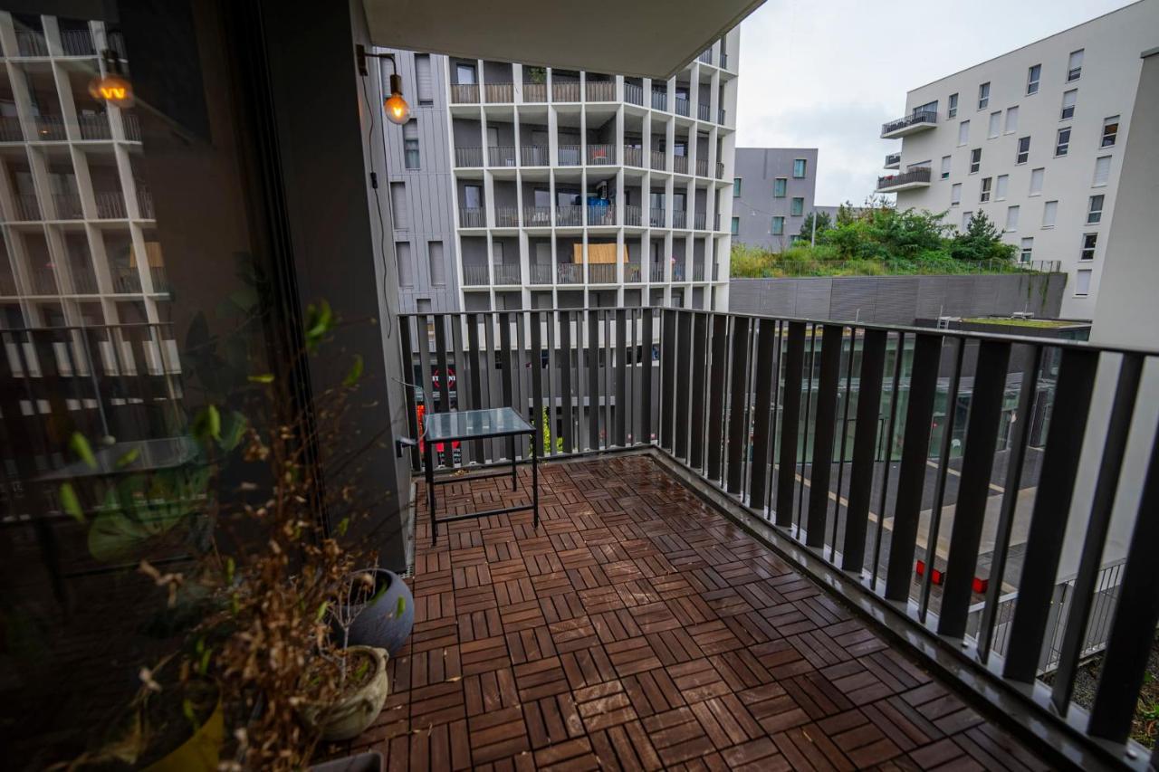 Spacious Near The Bordéus